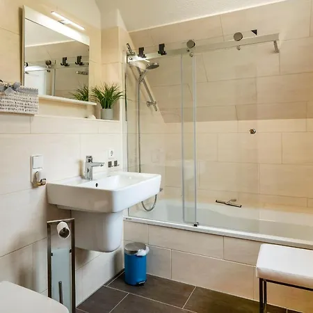 Freesenbruch 4 4 - Seeschwalbe * Zingst